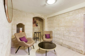 VLT214 - Charming Valletta Townhouse